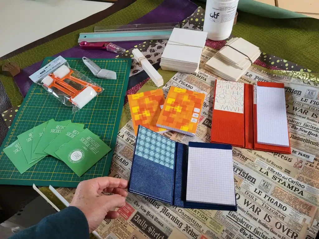 Le FARE organise un atelier cartonnage pour fabriquer un porte bloc note le mercredi 11 février à 14h